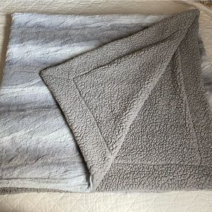 Grey Sherpa throw